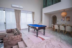 Anivantha Pool Viila