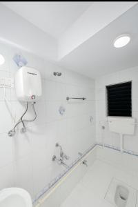 Room In Thane At ovale naka Ghodbunder road