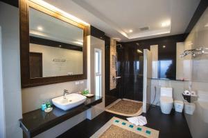 Hotel and Beach Bungalow at Lanta Resort