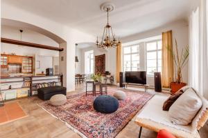 Old Town Magical Stay Comfy 2BDR Historic House