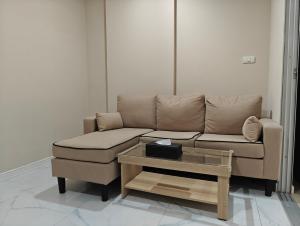 Metroluxe rama4 , city center