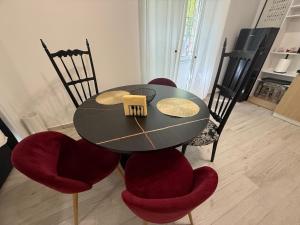 Elegant flat with garden an urban oasis in Athens