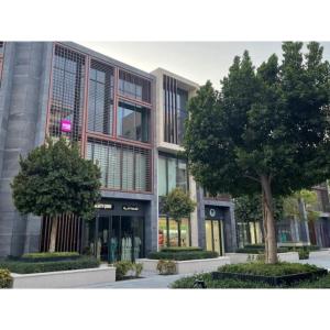 استوديو فاخر مفروش في الشارقة الزاهية