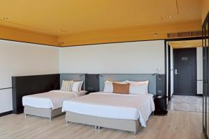 The Quarter Saphankhwai by UHG