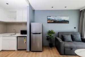 Bright 1BR SeaView Condo Pools Gyms S4512 วิวทะเล