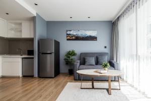 Bright 1BR SeaView Condo Pools Gyms S4512 วิวทะเล