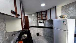 Cabo frio excelente 3 quartos praia forte