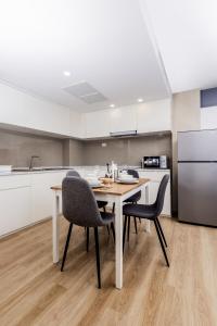 Spacious Duplex 4701 by IBG Pool Gym