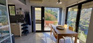 Maison Pera Melana, entre mer et montagne