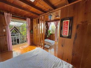 Nhà Dưới Đồi Homestay