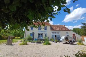 Gîte familial 4 chambres 8-10 personnes Eguzon