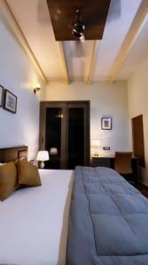 The Aravali Hills Stay