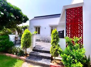 The Aravali Hills Stay