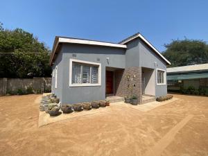 Natulu Apartment Livingstone1