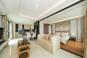 Deluxe Surin apartment with washer and WIFI - 4hvězdičkové hotely ve městě Ban Lum Fuang