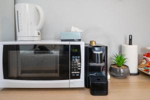 31Bea ABNB-Style Studio, 9 mins walk to Train, Easy access to CBD