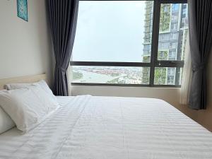 Relaxing and Security 2-Bedroom Apt at Masteri An Phu