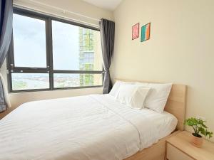 Relaxing and Security 2-Bedroom Apt at Masteri An Phu