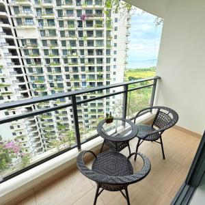 Regalia Park 2B1R 6pax Condo Forest City