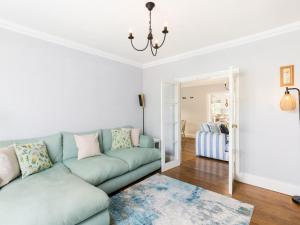 Riverview House Family home Large garden Pass the Keys