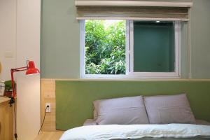 Mango House - Budget Cozy Rooms near Hanoi Old Quarter and Train St