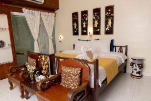 The Antique Riverside Resort