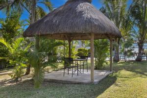 Grand Sahāna 5 - Digital Nomad Apartment - Private Office & Balcony - Work from Paradise