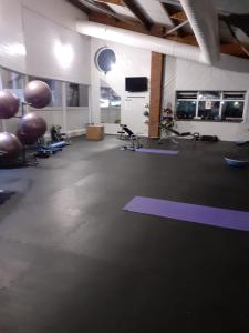 75 Orchard Mount, 3 bed luxury caravan Skirlington- sleeps 6