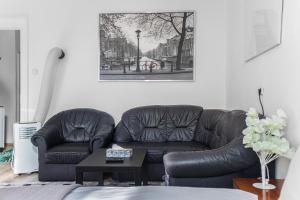 Charming 1BR Apartment with Garden Near Danube River