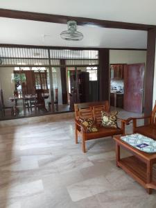 Trishuris Guest House