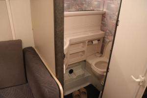 Full Service Caravan 1