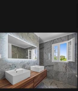 Premium house in Mougins with Private Tennis