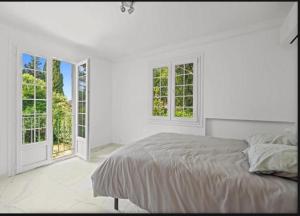 Premium house in Mougins with Private Tennis