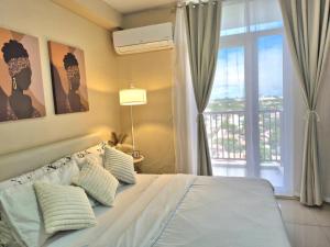 Snuggle in Bed near Mactan Airport