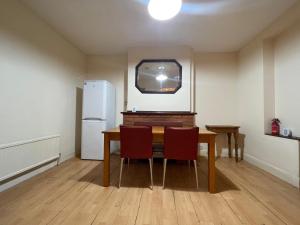Budget Stay In Luton 02 04