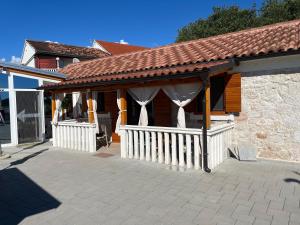 LONGER LIFE Stone House