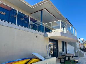 Port Bouvard Escape - Canal Home