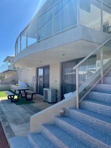 Port Bouvard Escape - Canal Home