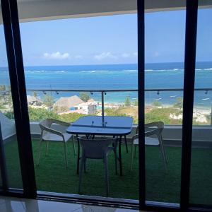 3 bedroom fantastic beachfront nyali