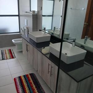 3 bedroom fantastic beachfront nyali