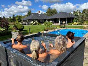 Aneks i rolige omgivelser-adgang til pool og sauna