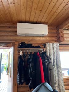 Kivisalmi ja AuroraHut