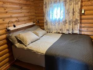 Kivisalmi ja AuroraHut