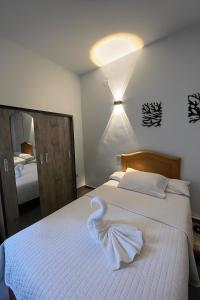 Cozy bedroom overlooking downtown & the Nile