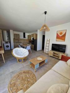 La Cime Appart Neuf au Port, Clim, Wifi, Parking, Plage