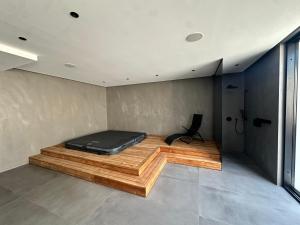 Villa Z1 Imotski - Luxury Retreat with Heated Pool & Spa