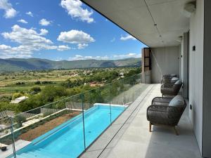 Villa Z1 Imotski - Luxury Retreat with Heated Pool & Spa