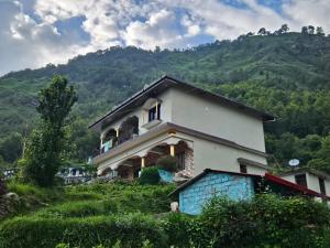 Chopta Delights