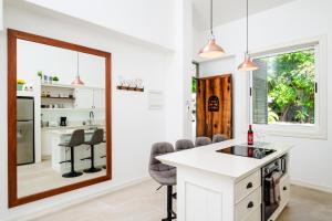 Buendía Lux Piña Suite Hidden Gem Near Beach with Pool