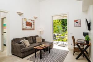 Buendía Lux Piña Suite Hidden Gem Near Beach with Pool